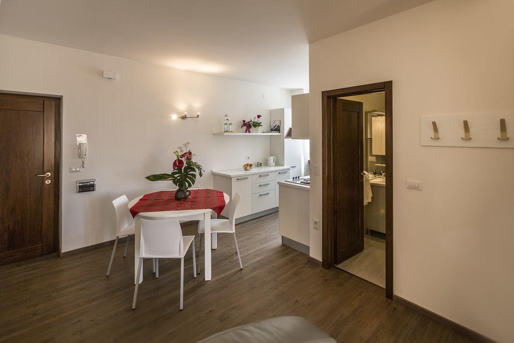 Le Servite Apartments Arco Zimmer foto